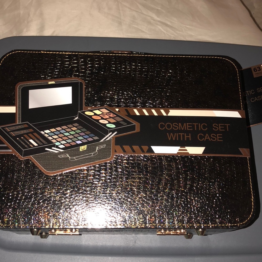Cosmetic set